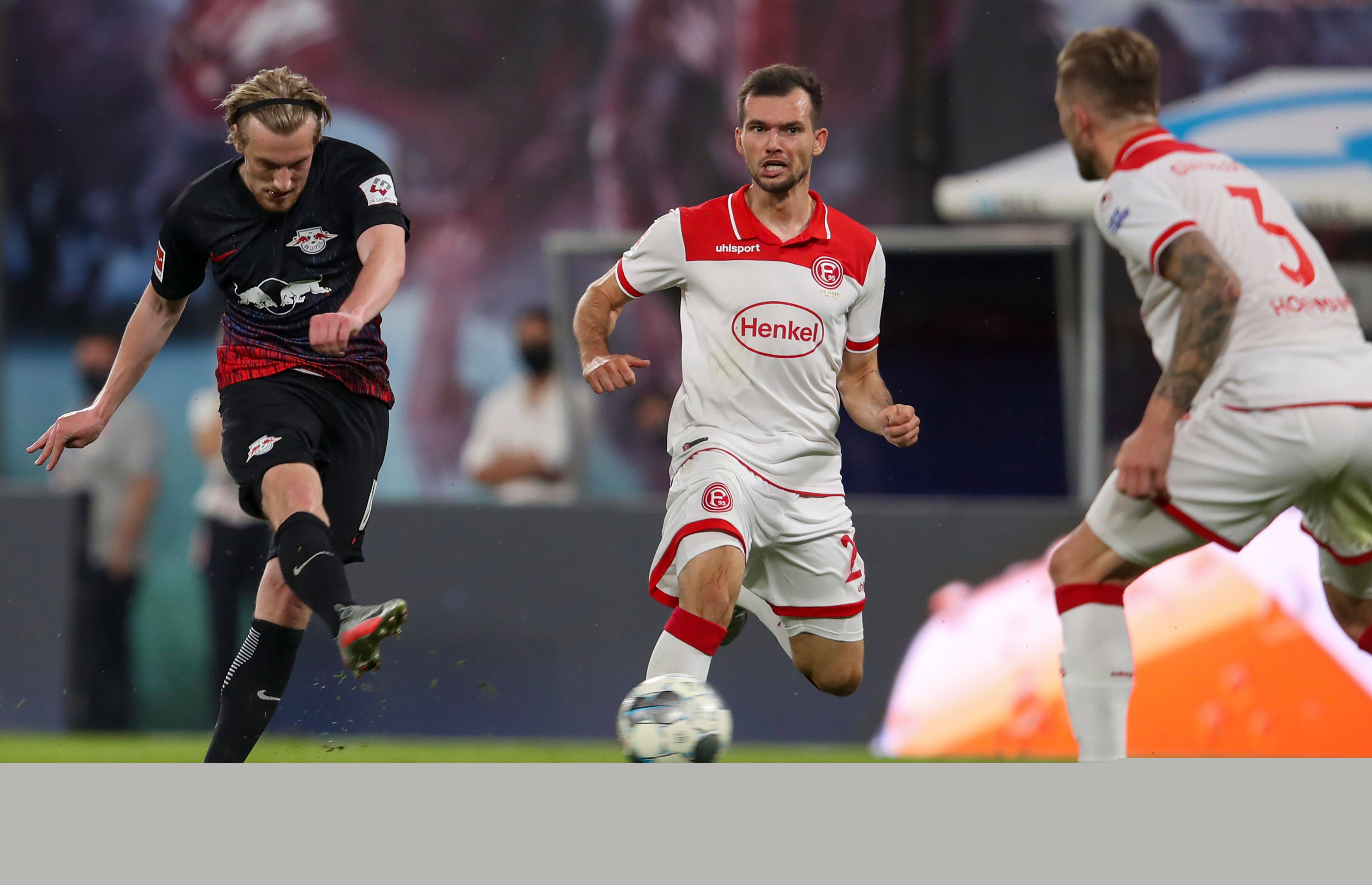 位背身的出 位背身的出