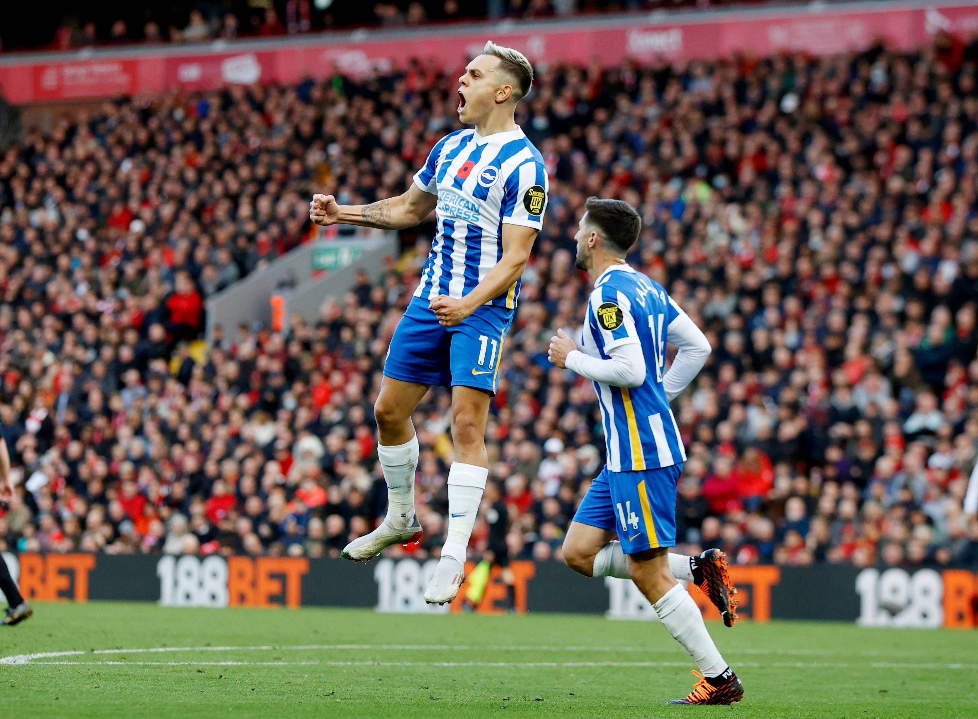 卫的两条路 卫的两条路